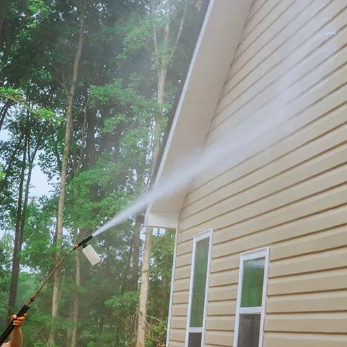 Siding Cleaning & Maintenance